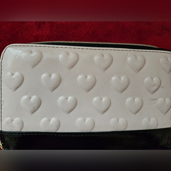 Betsey Johnson Pink and Black Patent Wristlet - Picture 8 of 11